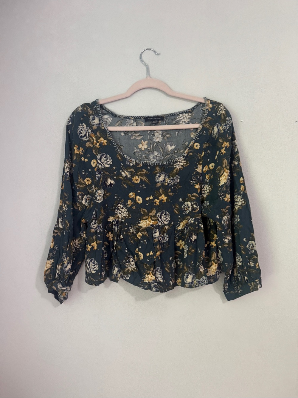 American Eagle - Small - Crop Top